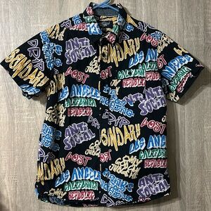 Eighty Eight graffiti short sleeve button down shirt
Size 14/16
